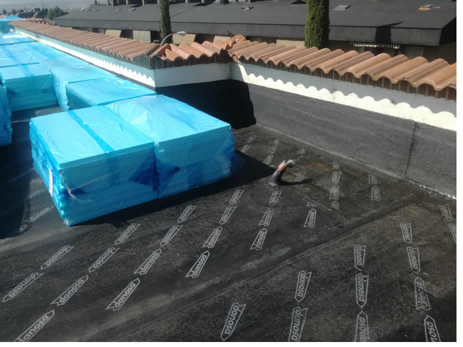 Instalación de sistema SATE para aislamiento térmico exterior